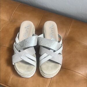 Very G Cream and White Espadrille Sandals with Criss-Cross Straps